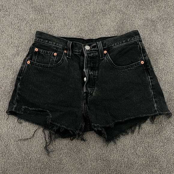 Levi’s 501 Shorts - Picture 1 of 4